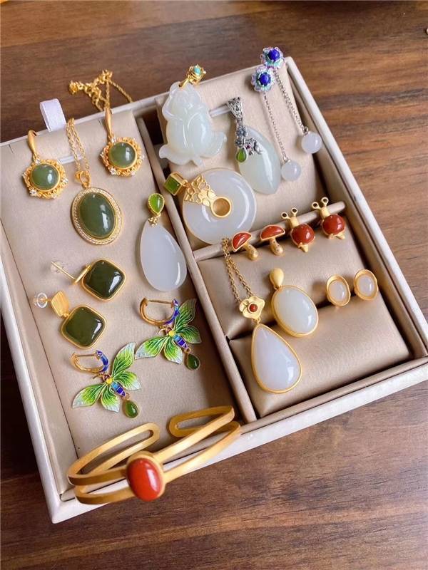 精工雕琢，匠心传承——专访全国珠宝生产镶嵌龙头企业泰金嘉董事长王嘉